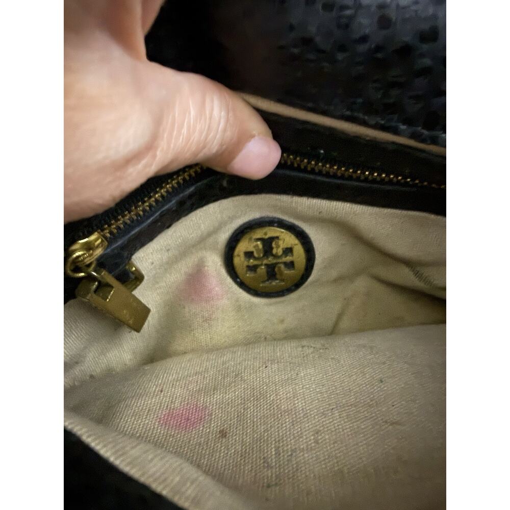 Vintage Tory Burch Black Leather Crossbody Gold Logo Chain Bag - Picture 8 of 13